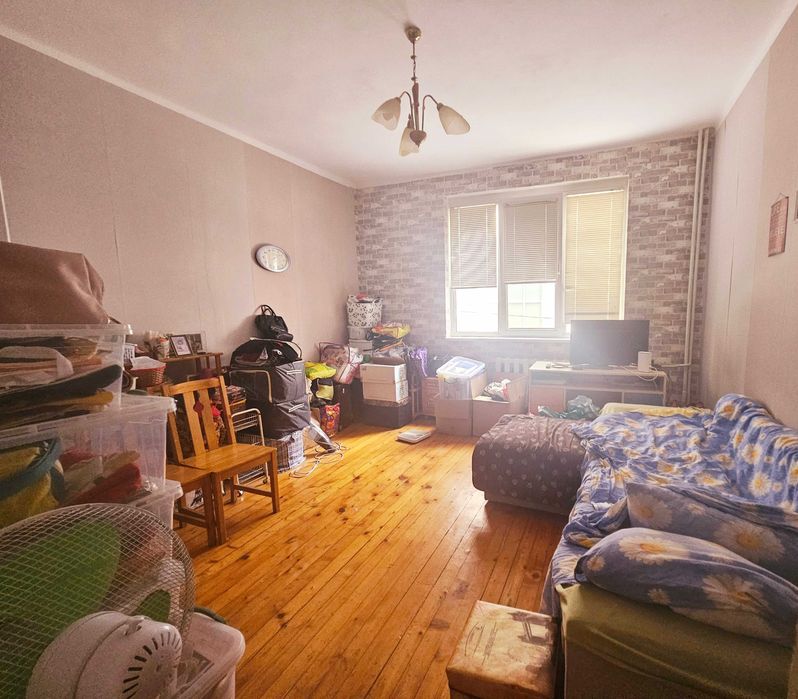 Продава се Тристаен апартамент в София, Център - 118 кв.м за 2139 €/кв.м - Снимка #2