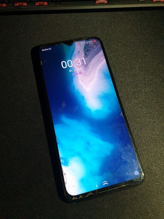 Vivo Y33s, телефон