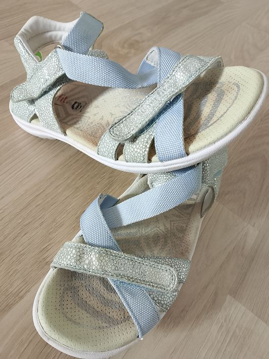 Sandale superfit