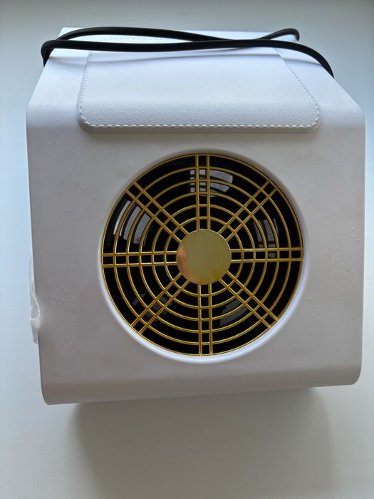 Вытяжка маникюрная