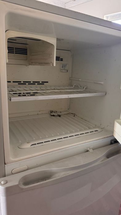 Холодильник срочно продам