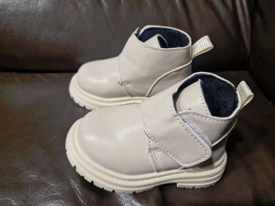 Обувки със Средна Височина