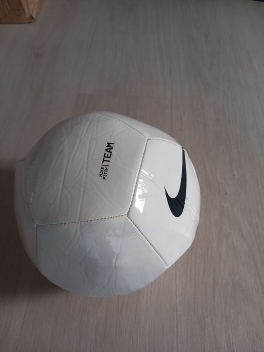 Minge Nike dezumflata
