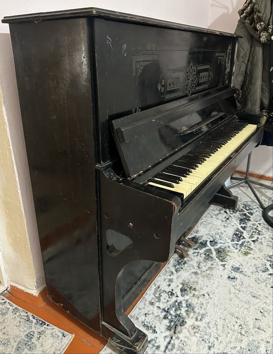 пианино «Спутник»