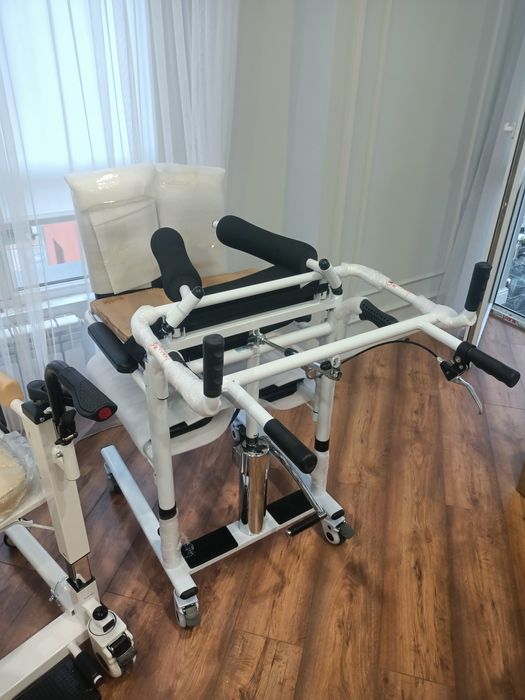 Подъемник (кресло) для инвалидов