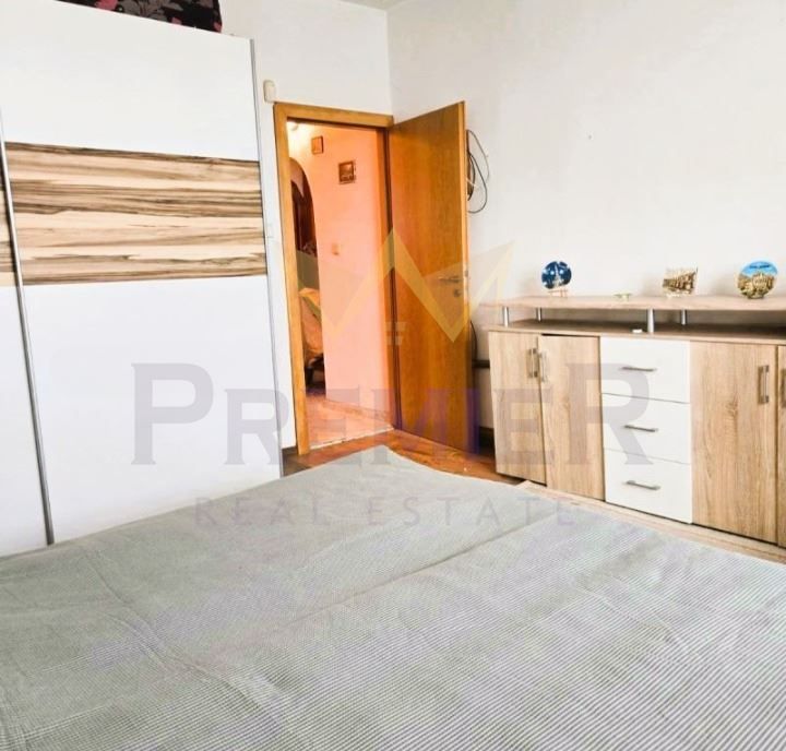 Продава се Тристаен апартамент в Бургас, Братя Миладинови - 92 кв.м за 1772 €/кв.м - Снимка #9