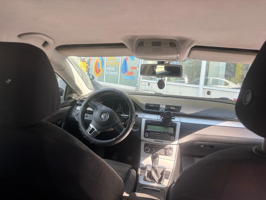 Vând Volkswagen Passat Cc