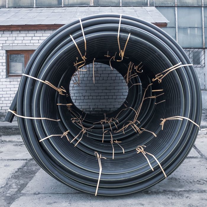 Труба полиэтиленовая шланг  truba трубы пластиковые канализационная