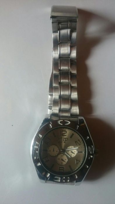 2 бр. оригинални като нови