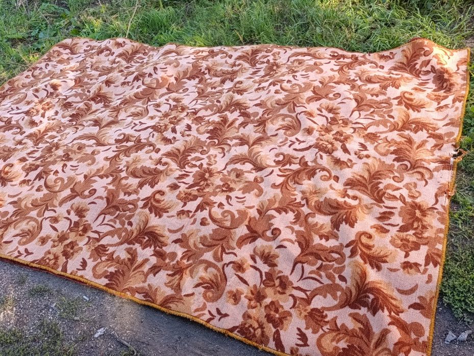 Продам ковры б/у
