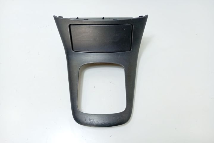 Scrumiera  cu ornament Toyota Avensis a 2-a generatie T25