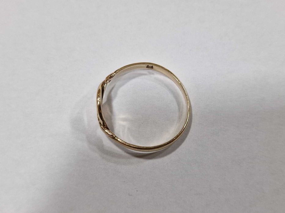 Дамски златен пръстен 14К / 1,81 гр.