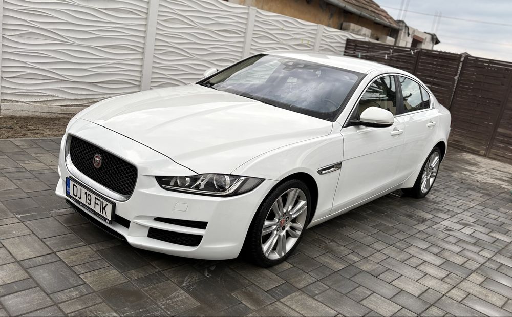Vand Jaguar XE 2.0D  2015