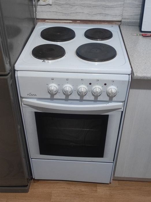 Продам электроплиту flama