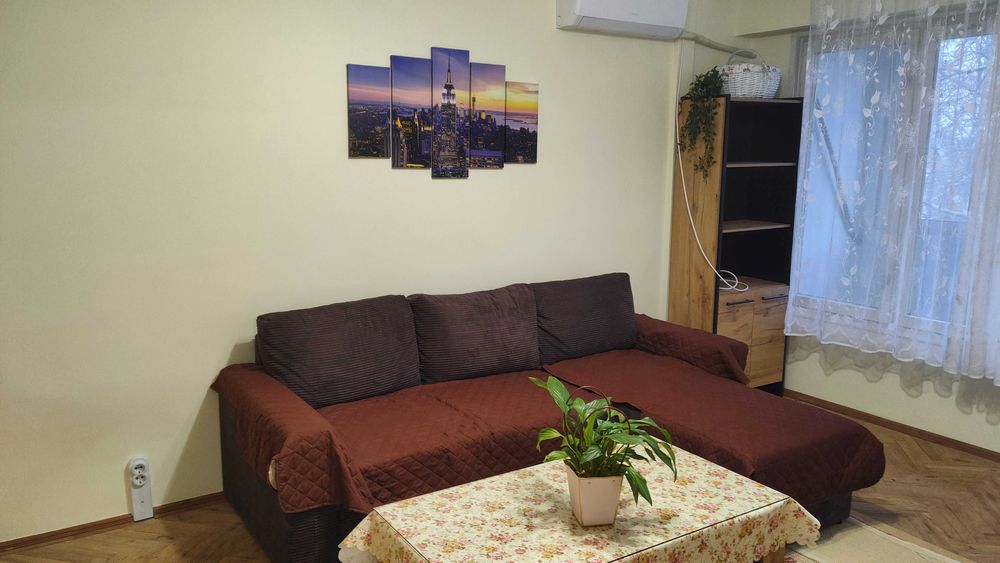 Дава се под наем Тристаен апартамент в Варна, Цветен квартал - 70 кв.м за 450 € - Снимка #9