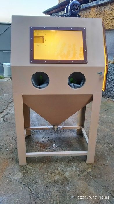 Пясъкоструйка, пясъкоструйна камера.