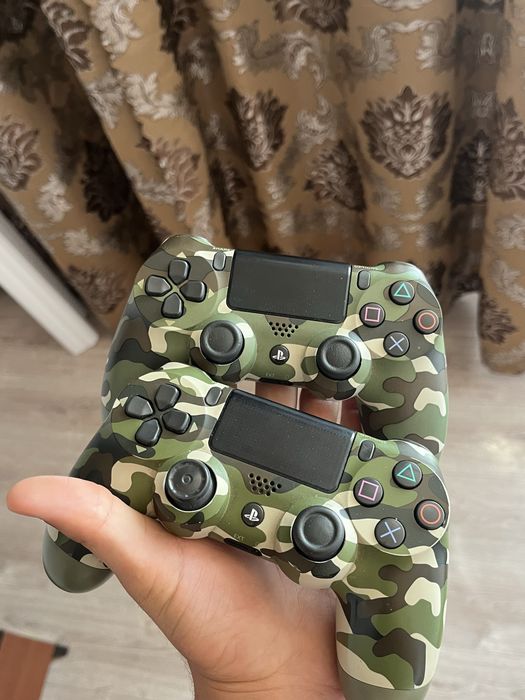 Продам PlayStation 4