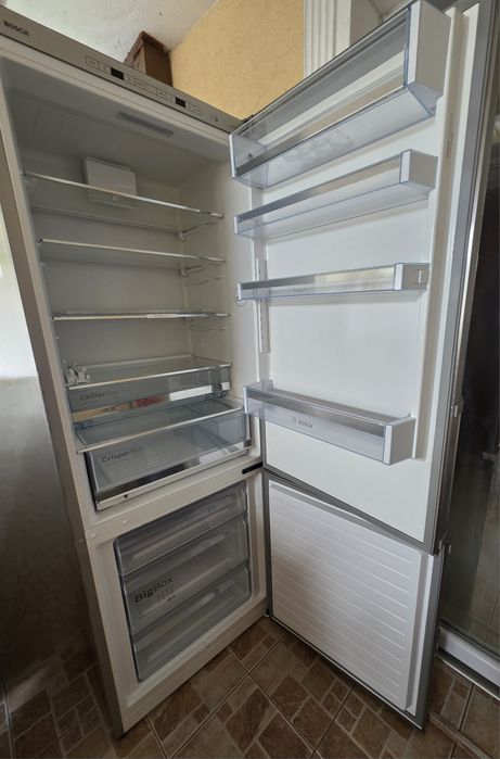 Vând combina frigorifica Bosch