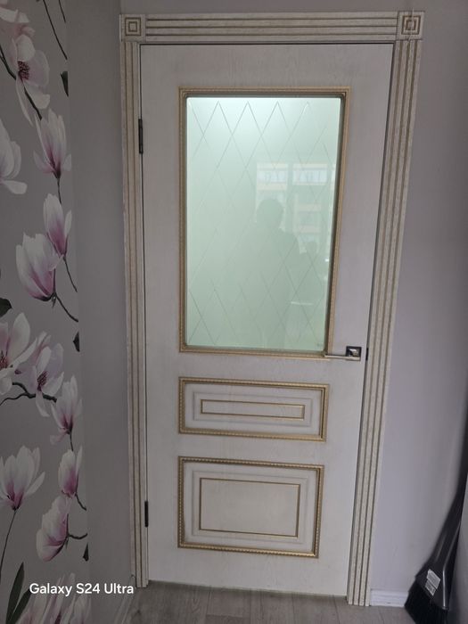 Двери межкомнатные б/у