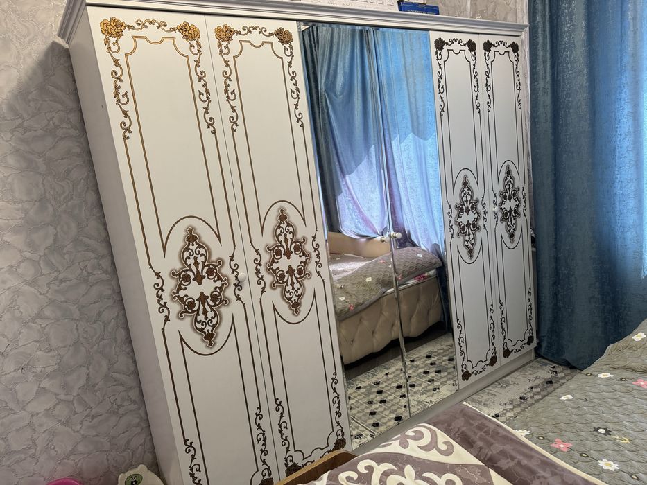 Спальный гарнитур