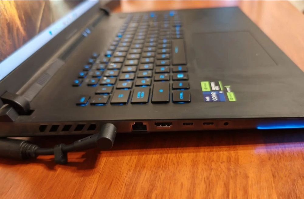 ASUS ROG SCAR 18, i9-13980HX, RTX4080