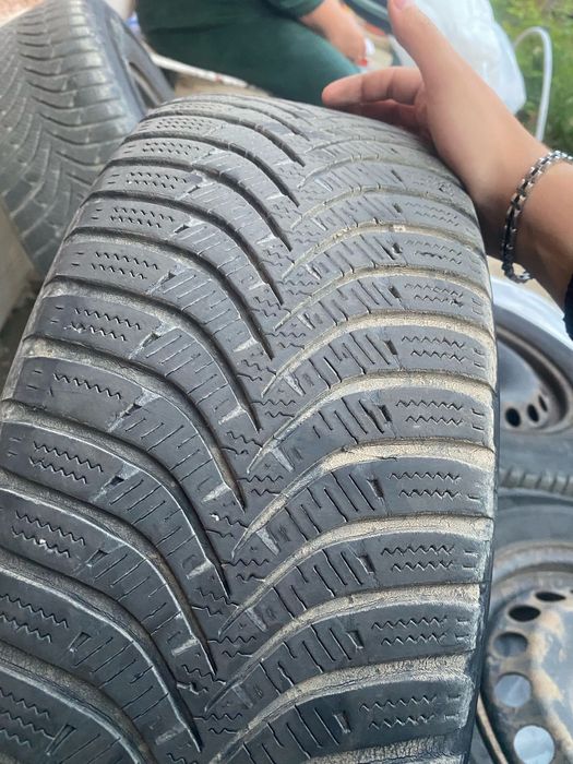 Vand set de 4 anvelope de iarna + rezerva