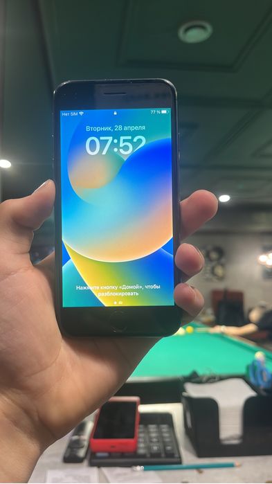 Айфон 8   64 гб