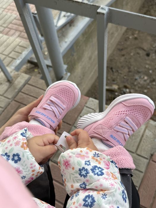 Skechers кроссовки