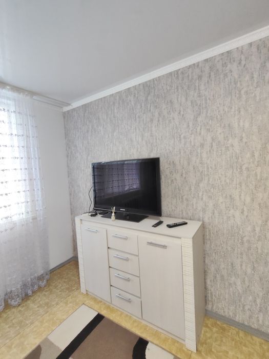Сдаётся 2х комн кв 4 мкр 9 д