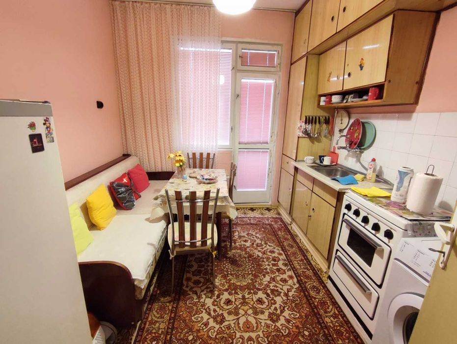 Двустаен апартамент в Христо Смирненски