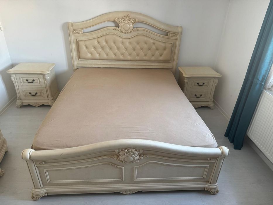 Mobilier de dormitor,lemn masiv