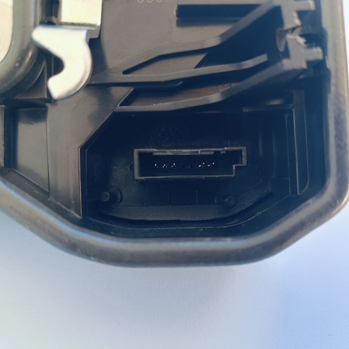 Брава предна врата BMW E81 E87 E82 F20 E90 F30 F32 F33 E60 F10 и др