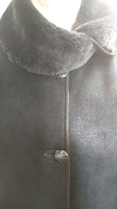 Продам дубленку женскую