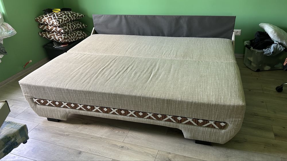 Canapea extensibila noua