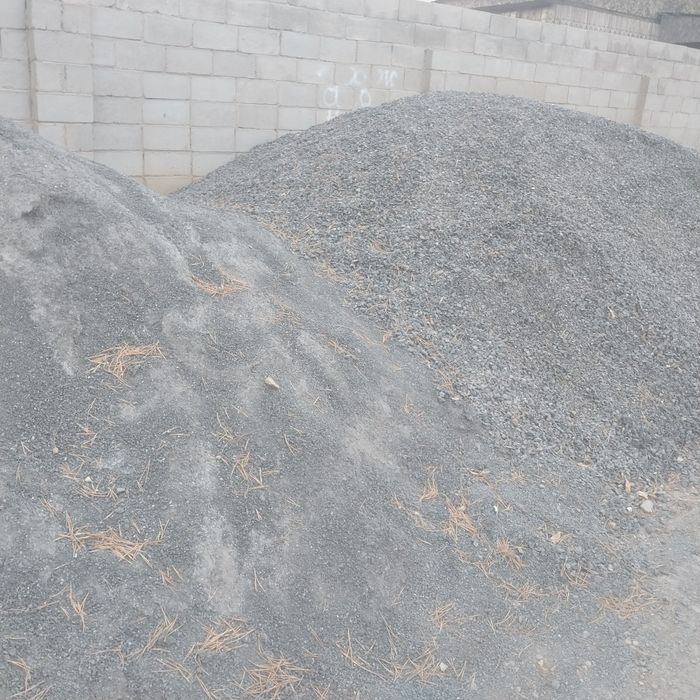 Щебень в мешках.