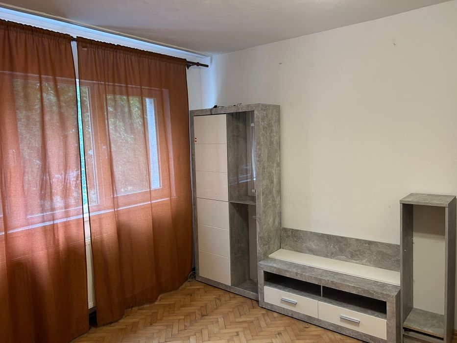 Apartament 3 camere et.1 Cenrral
