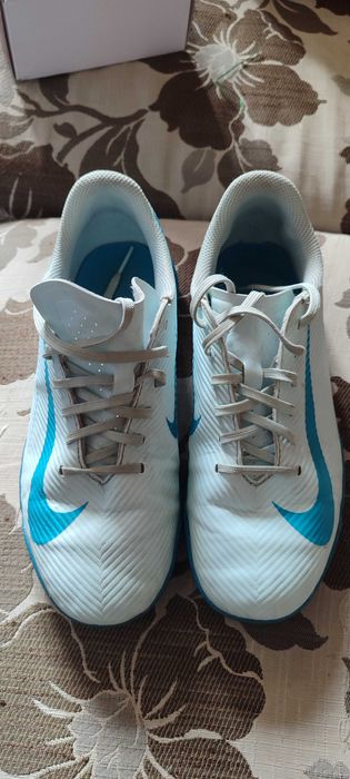 Бутонки тип стоножки Nike 36,5 номер