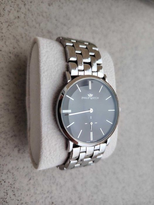 Philip Watch Minimalist superb ( dress watch ) poate fi un cadou ideal