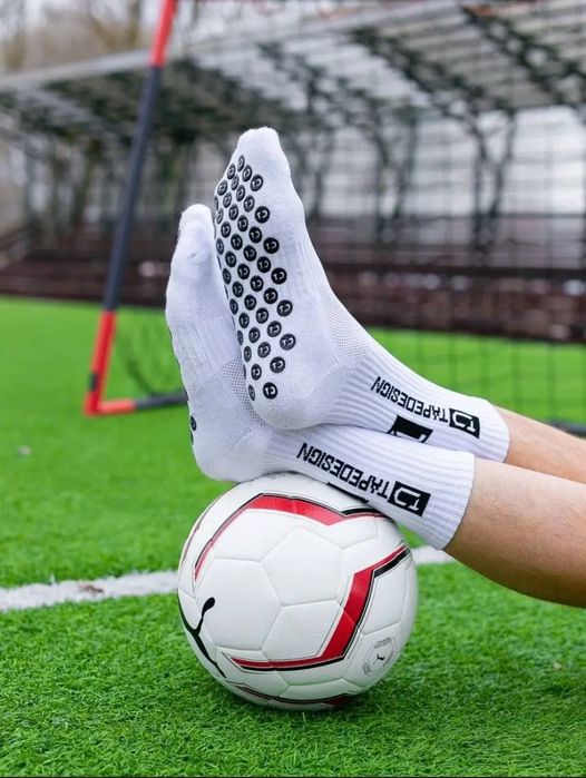 Футболные нескользящие носки