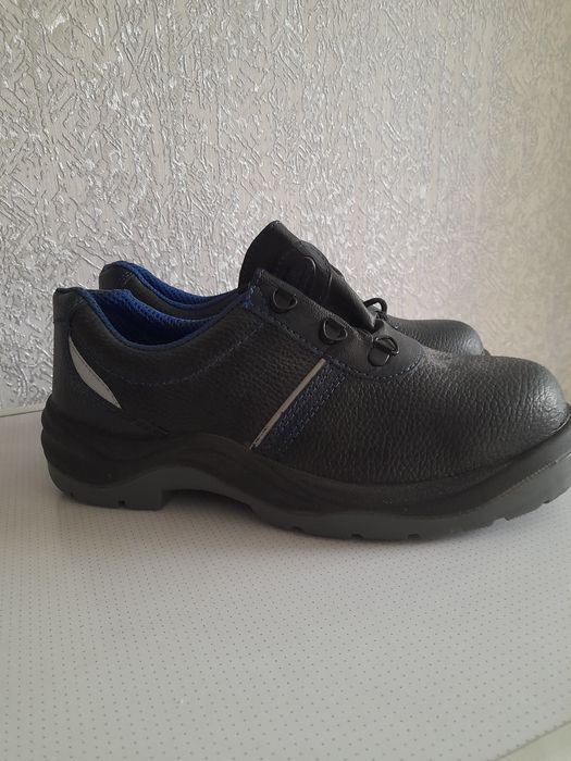 Рабочие ботинки  новые.