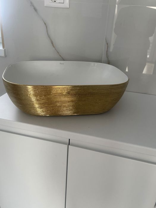 dulap de baie pentru lavoar.