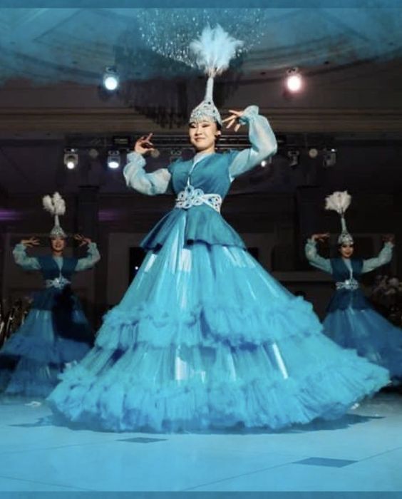 танцевальные костюмы