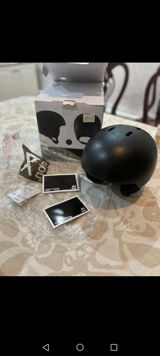 Срочно  Лыжные ботинки и шлемы – взрослые и детские, отличное состоян