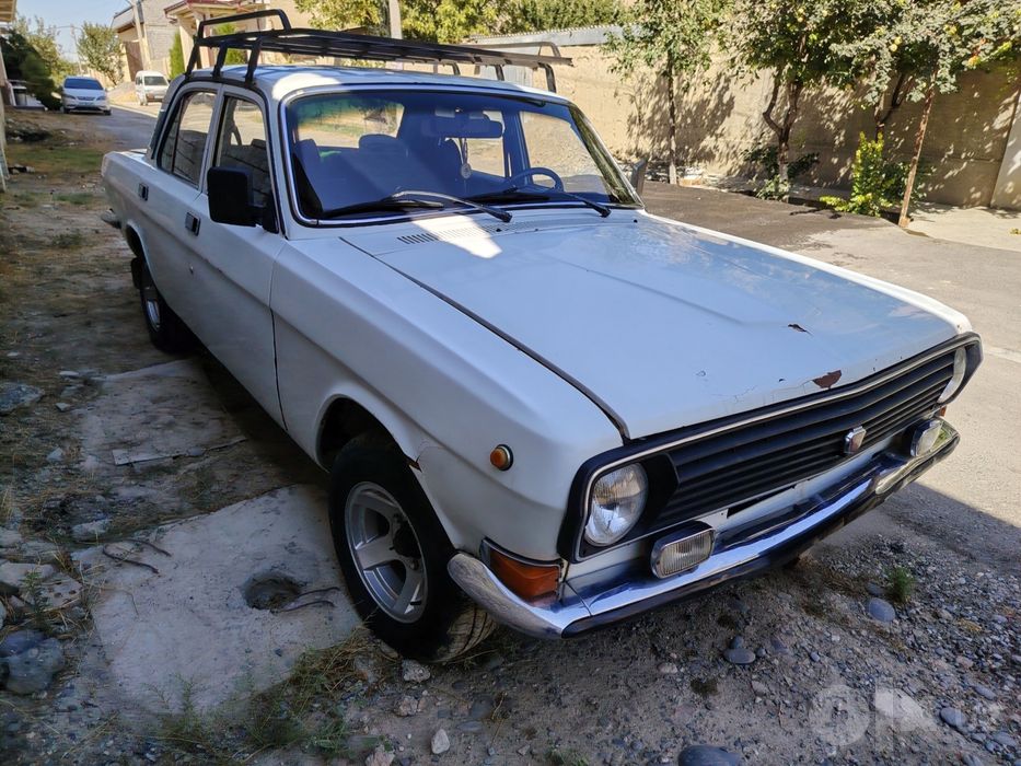 Mashina GAZ 2411