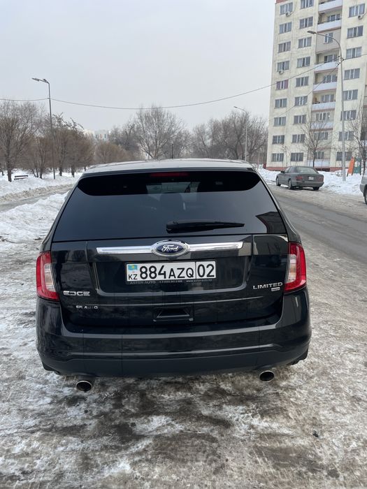 Машина Ford Edge 2013