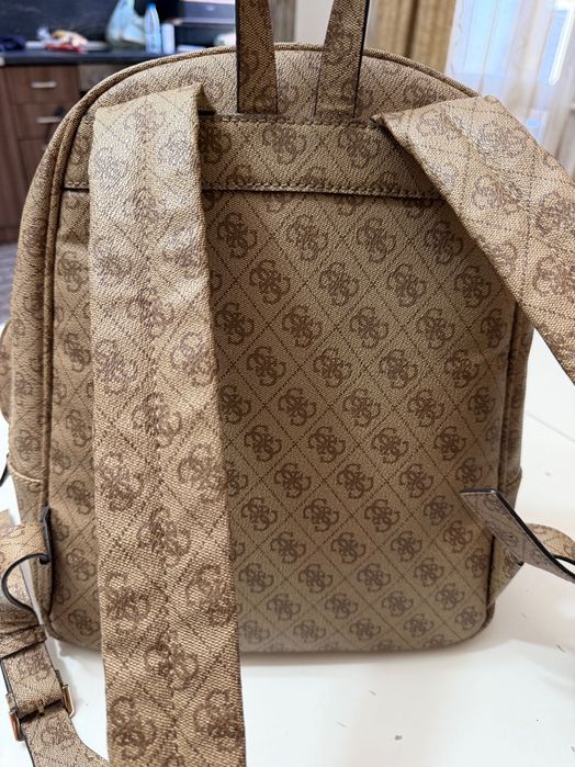 Оригинална раница Guess