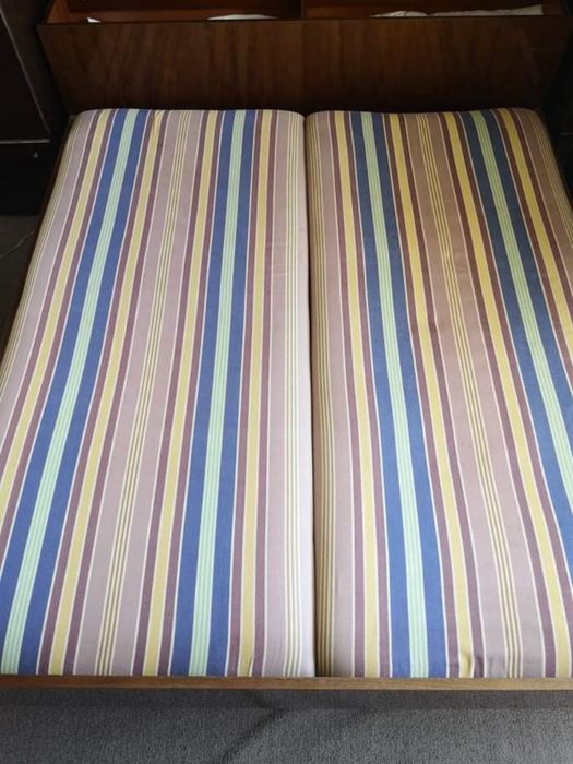 Продавам спалня с ракла