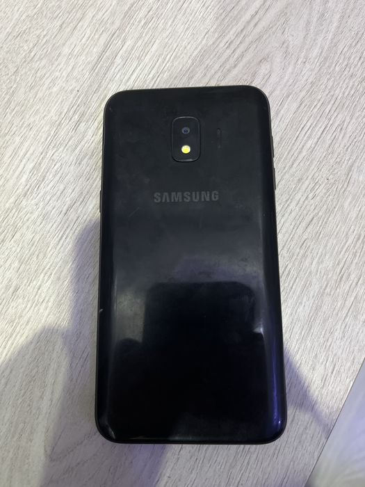 Samsung Galaxy J2 Core телефон роботает