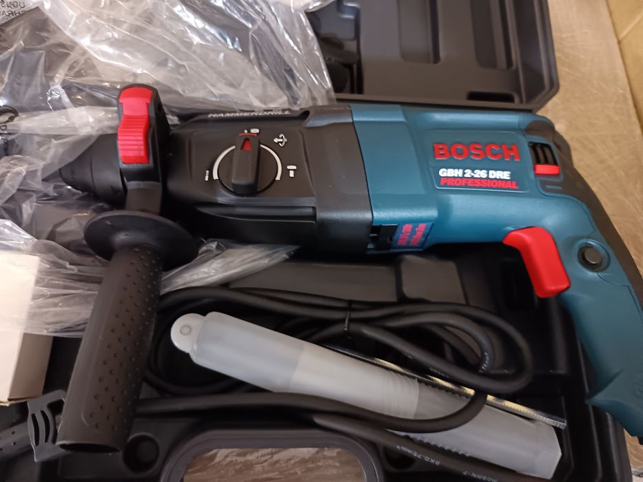 Продам перфоратор Bosch