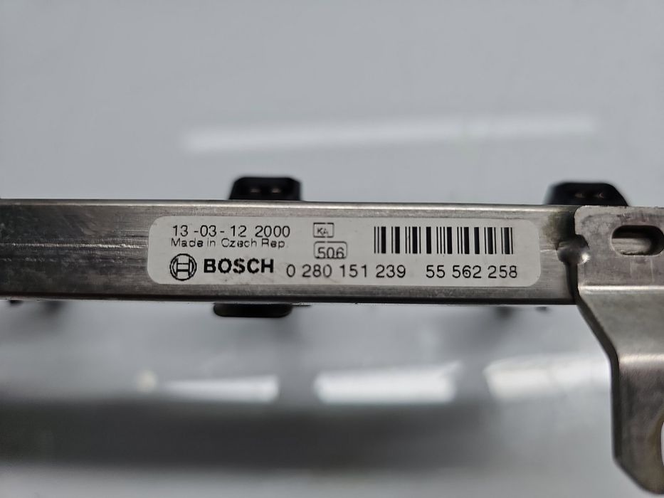 Rampa injectoare Opel Corsa D [Fabr 2006-2013] 55562258 1.4 Benz A14XE